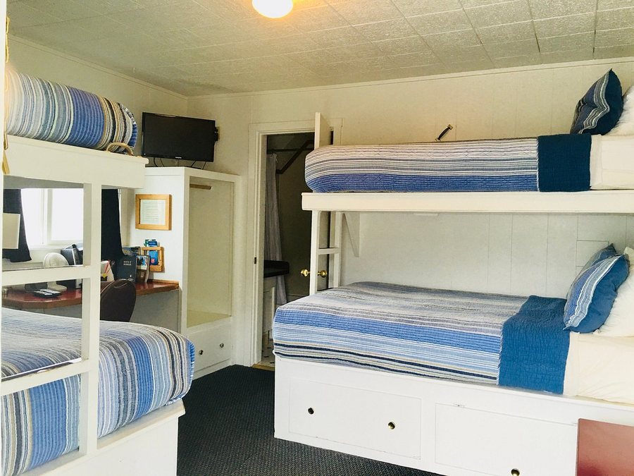 Driftwood Inn Homer Seaside Lodges — Guest room