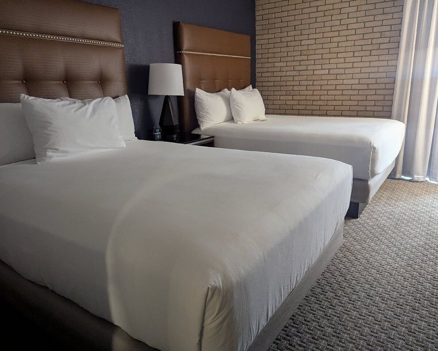 Drury Inn Paducah — Guest room