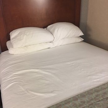 Drury Inn Suites Burlington — Guest room