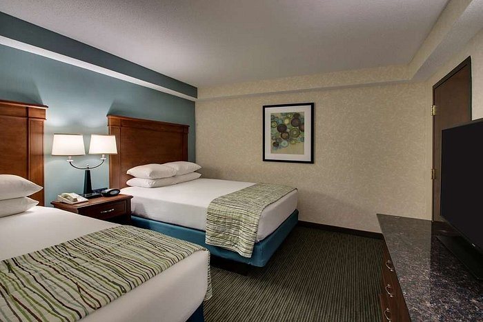 Drury Inn Suites Cape Girardeau — Guest room