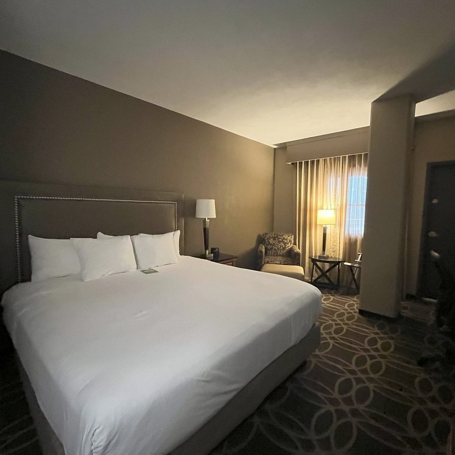 Drury Inn Suites San Antonio Riverwalk San Antonio Texas — Guest room