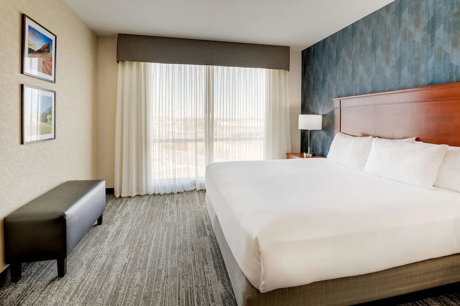 Drury Plaza Hotel Denver Central Park — Guest room