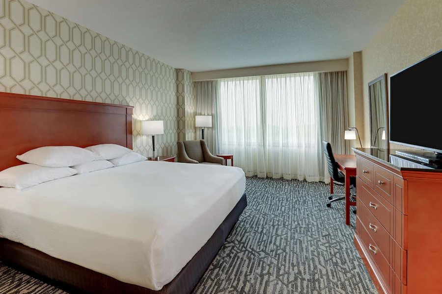 Drury Plaza Hotel Nashville Franklin — Guest room
