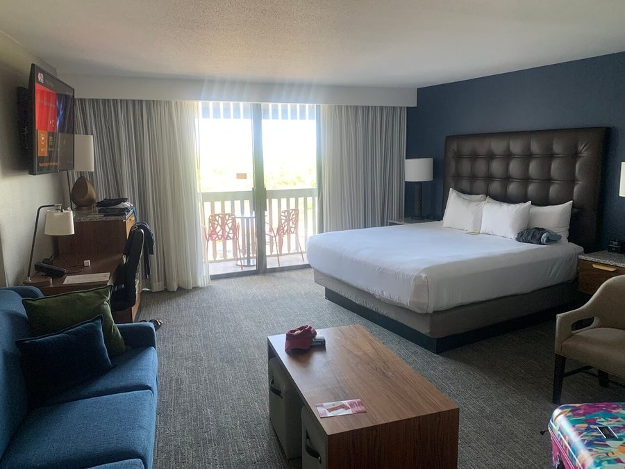 Drury Plaza Hotel Orlando Disney Springs Area Orlando Florida — Guest room