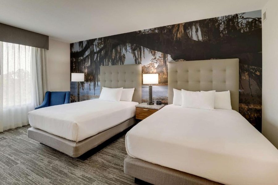 Drury Plaza Hotel Tallahassee — Guest room