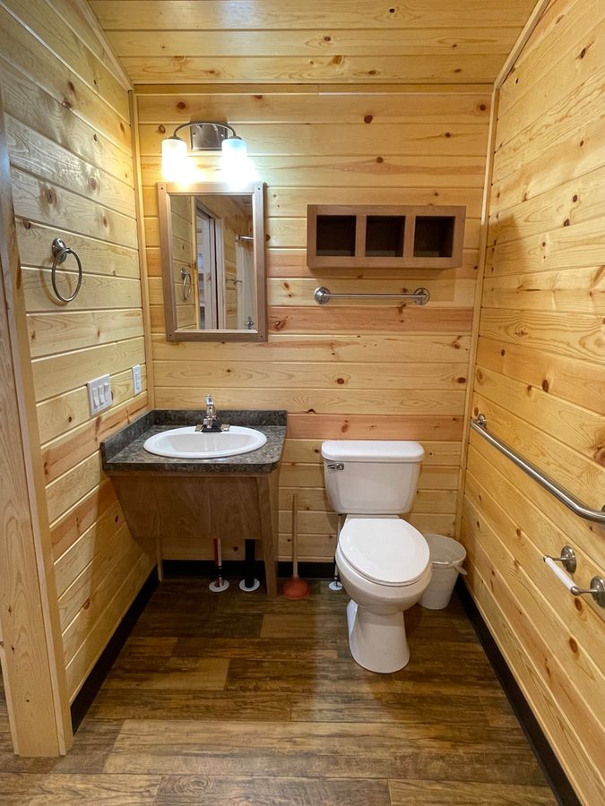 Duck Creek RV Resort — Bathroom