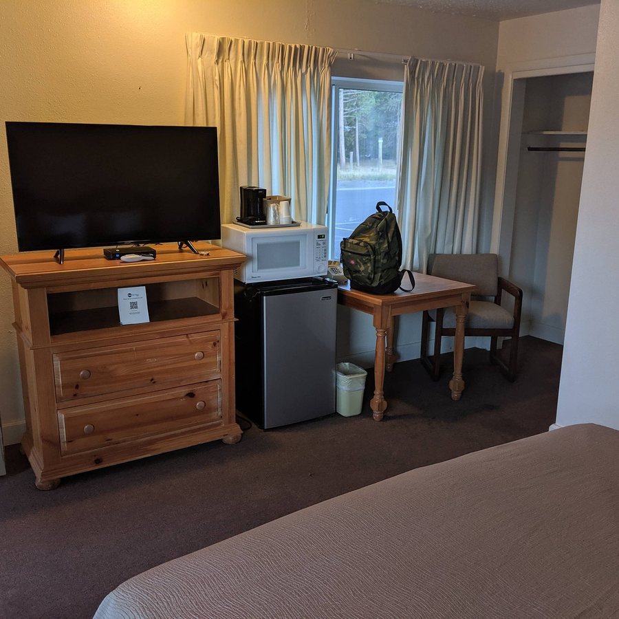 Dude Round Up Motel — Guest room