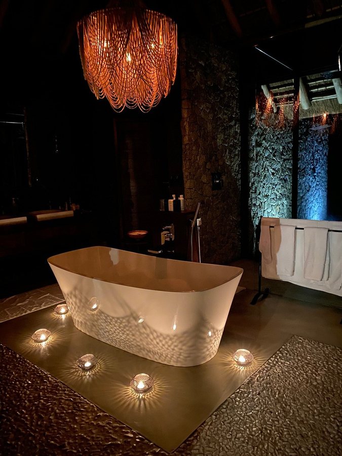 Dulini Leadwood — Bathroom