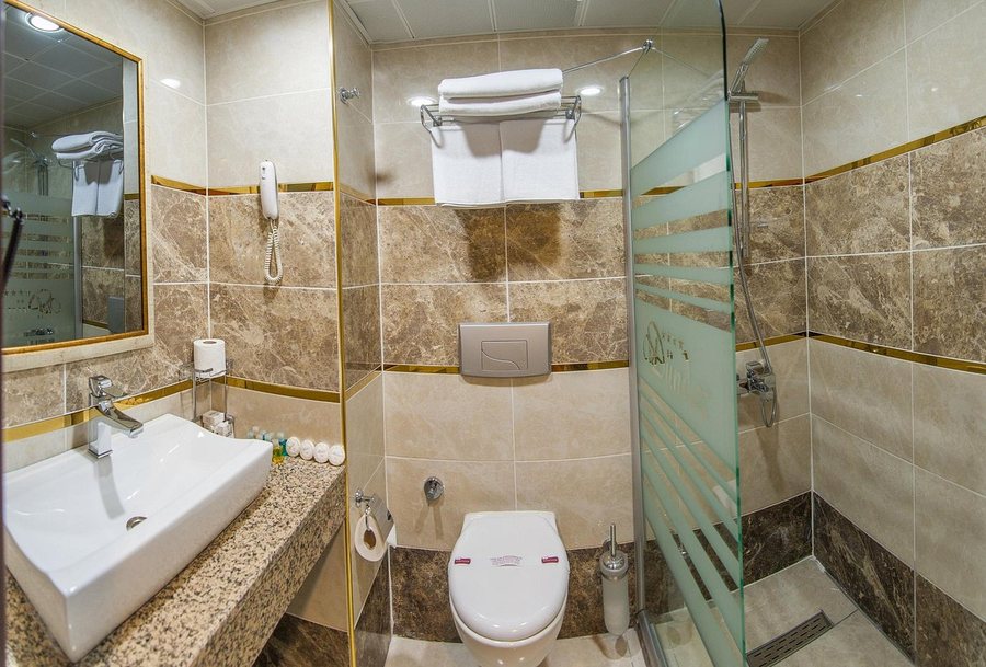 Dundar Hotel Istanbul — Bathroom