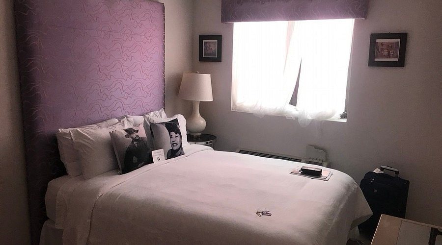 Dunns Josephine Hotel Miami Florida — Guest room