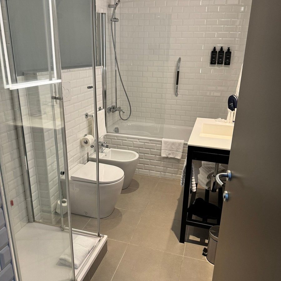 Duo Milan Porta Nuova a Tribute Portfolio Hotel — Bathroom