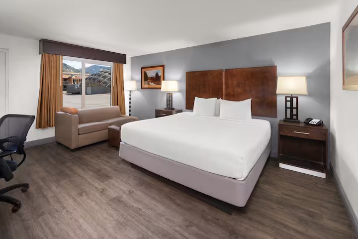 Durango North Riverside KOA — Guest room