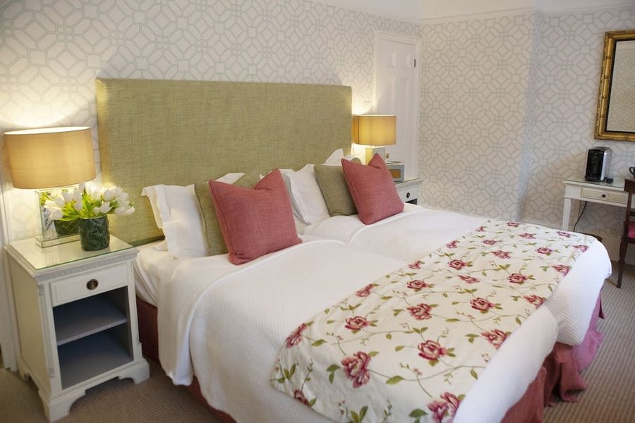 Durrants Hotel — Guest room