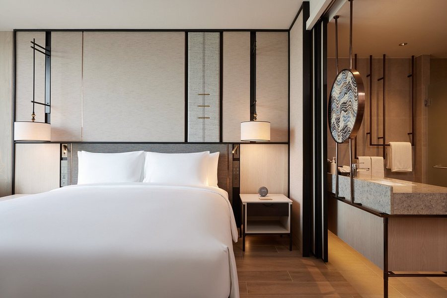 Dusit D2 Samyan Bangkok — Guest room