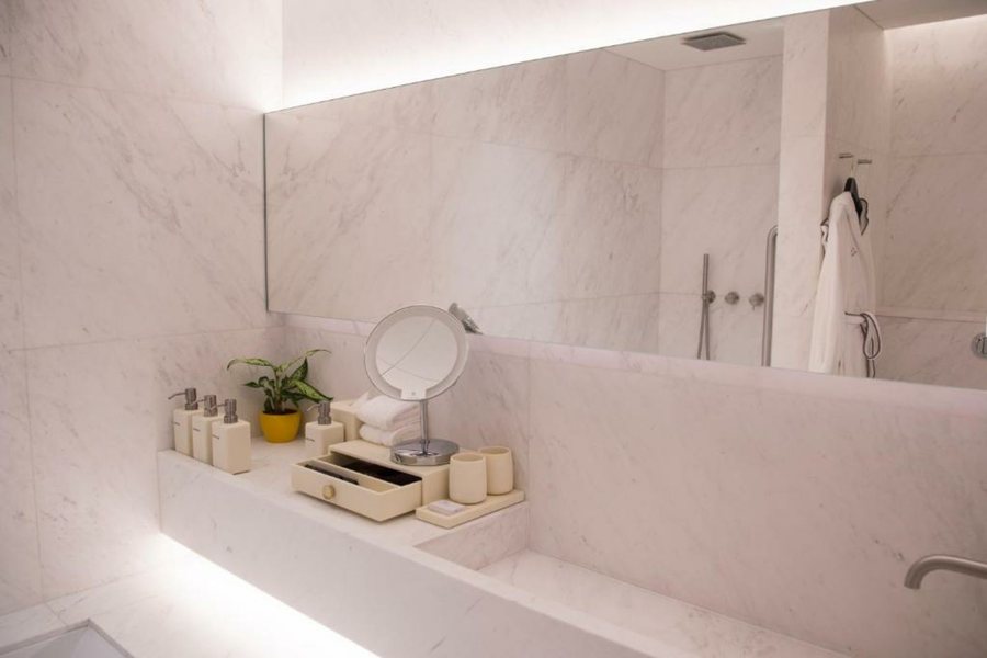 Duxton Reserve Singapore Autograph Collection — Bathroom