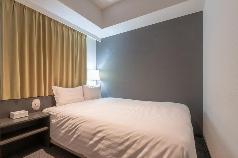 E Hotel Higashi Shinjuku — Guest room
