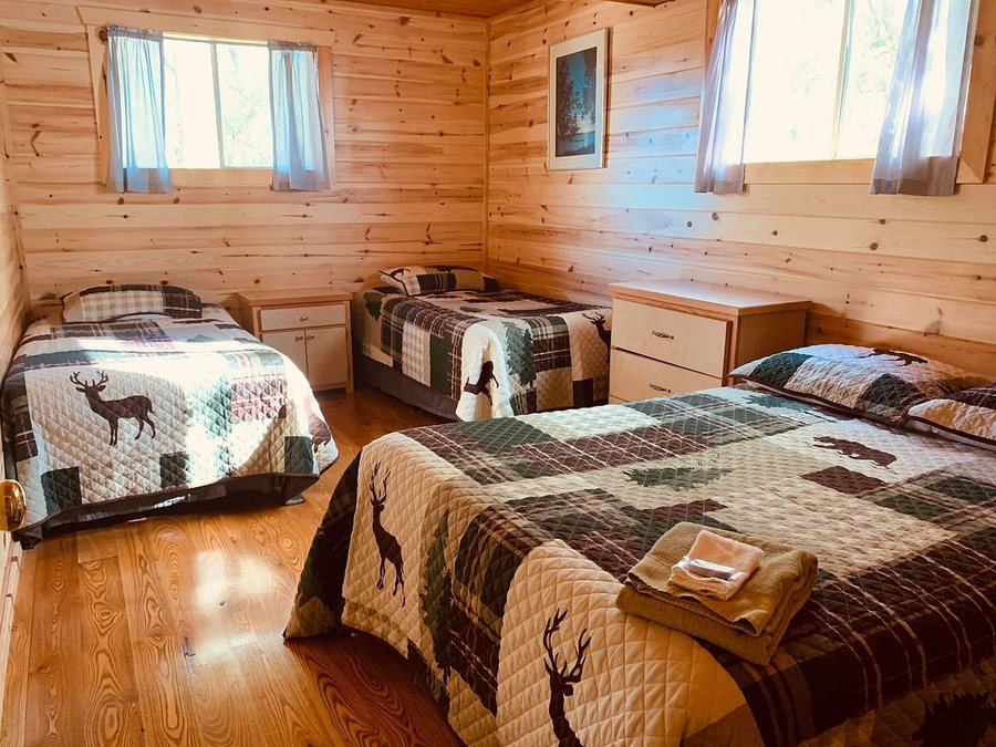 Eagle Nest Lodge — Guest room