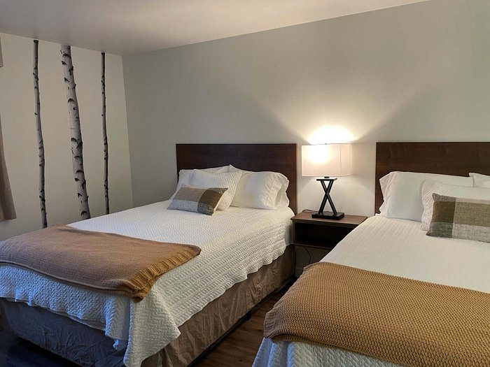 Eagle Peak Lodge RV Park — Guest room