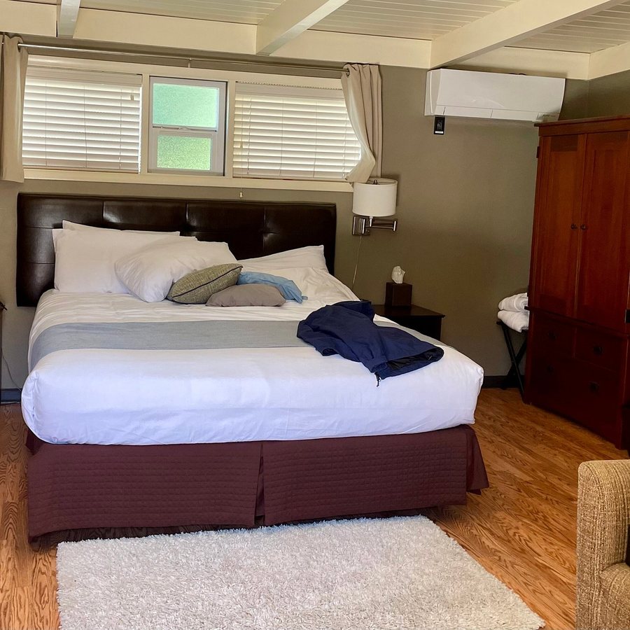 Earthbox Inn Spa — Guest room