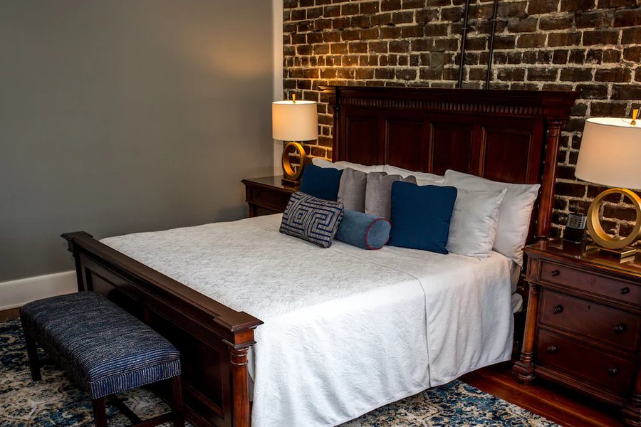 East Bay Inn — Guest room