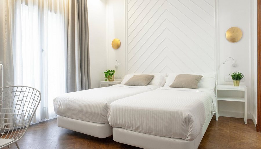 EasySleep Gaudi Terrace Barcelona Catalonia — Guest room