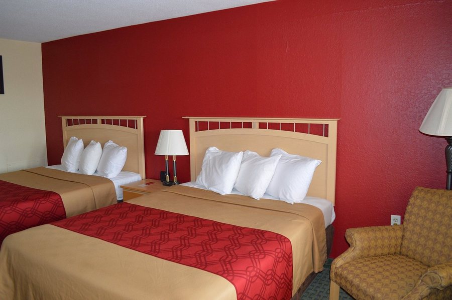Econo Lodge Christiansburg Blacksburg I 81 — Guest room