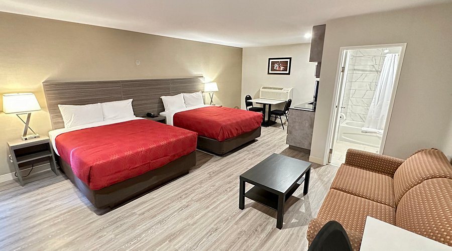 Econo Lodge Inn Suites San Antonio near Frost Bank Center — Guest room