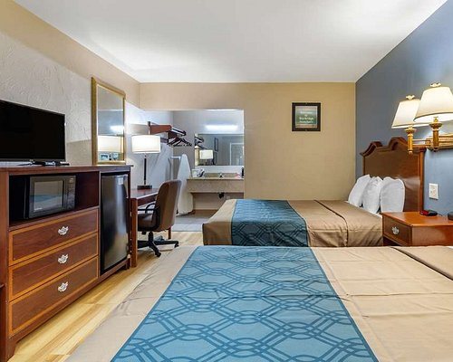 Econo Lodge Sturbridge Route 20 — Guest room