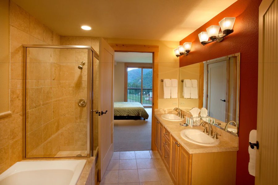 Edelweiss — Bathroom