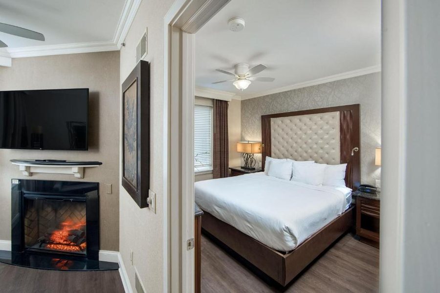 Eden Resort and Suites BW Premier Collection — Guest room