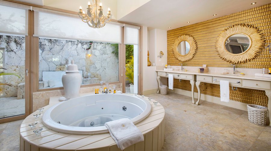 Eden Roc Cap Cana — Bathroom