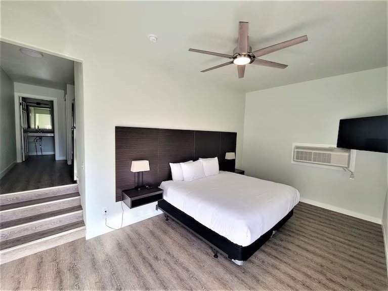 Edge O Dells — Guest room