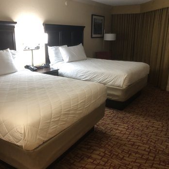 Edgewater Hotel Conference Center — Guest room