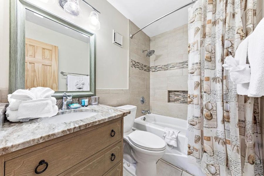 Edgewater House Condos — Bathroom