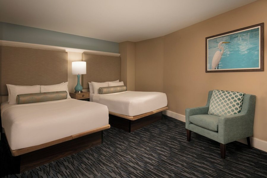 Edgewater Leeward 406 2 Bedroom Beach Front Pool Sleeps 6 — Guest room