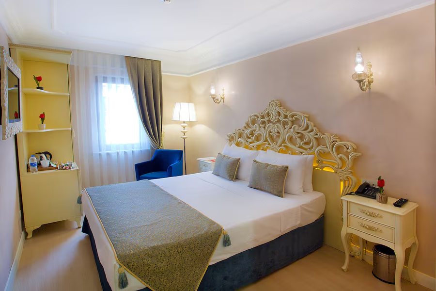 Edibe Sultan Hotel Istanbul — Guest room