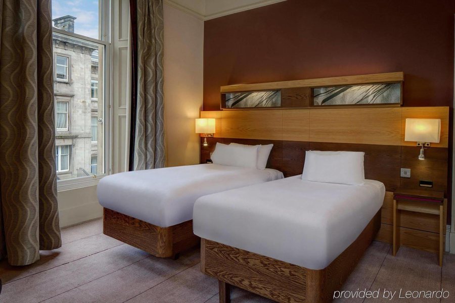 Edinburgh Grosvenor Hotel — Guest room