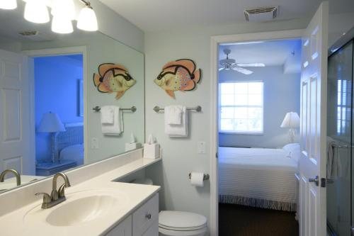 Edison Beach House — Bathroom