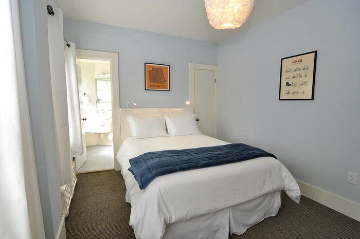 Edwardian Hotel — Guest room
