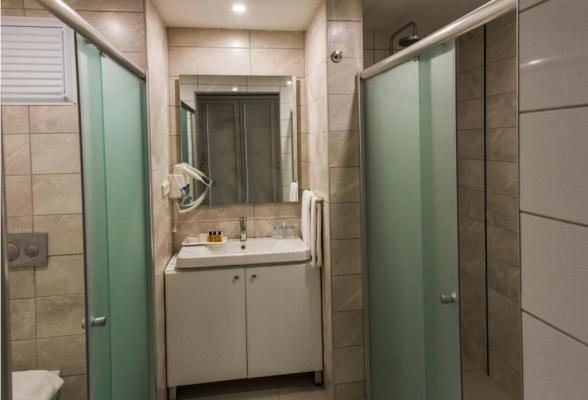 Eftalia Marin Hotel — Bathroom