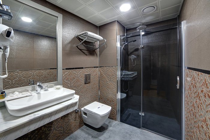 Efzen Hotel Istanbul — Bathroom