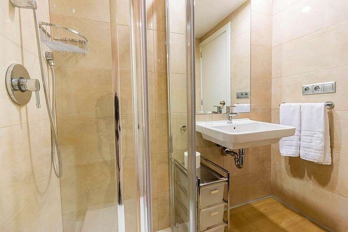 Eix Alcudia Hotel — Bathroom