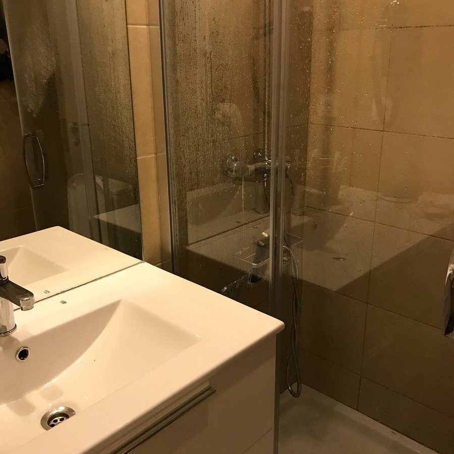 El Born Guest House By Casa Consell Barcelona Catalonia — Bathroom