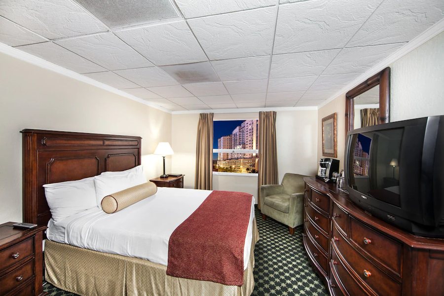 El Cortez Hotel Casino — Guest room