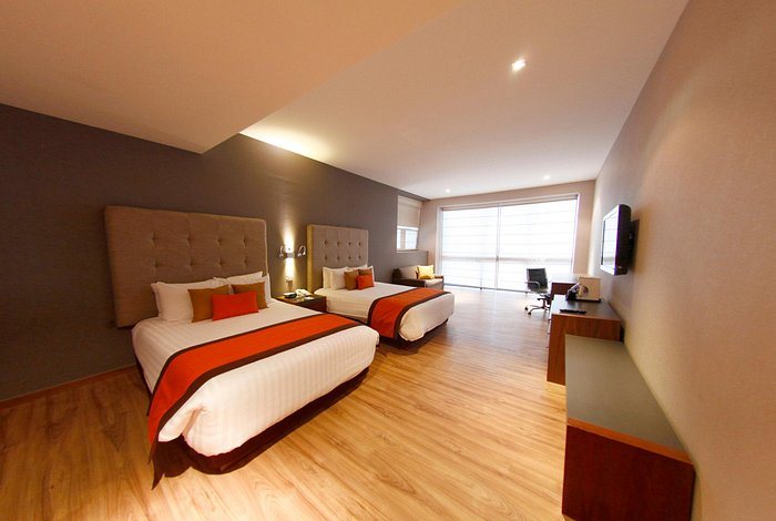 El Diplomatico Hotel — Guest room