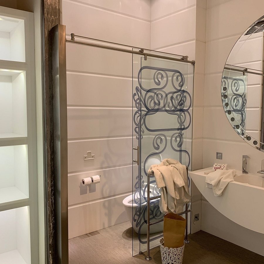 El Palauet Luxury Suites Barcelona Catalonia — Bathroom