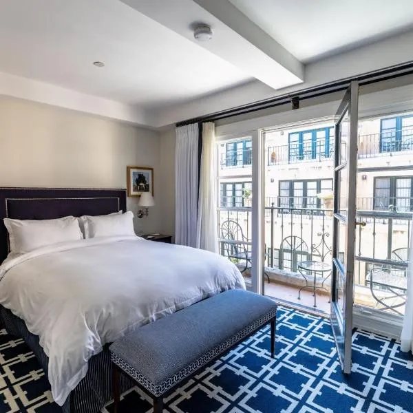El PRADO Hotel — Guest room