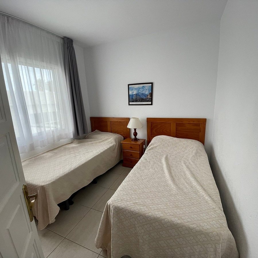 El Sombrero Apartments Los Gigantes — Guest room