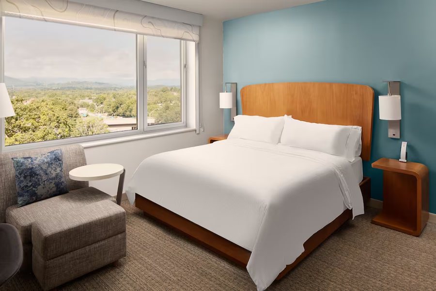 Element Asheville Downtown — Guest room