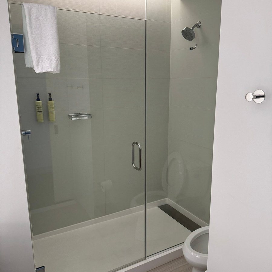 Element by Marriott Charlotte Uptown — Bathroom